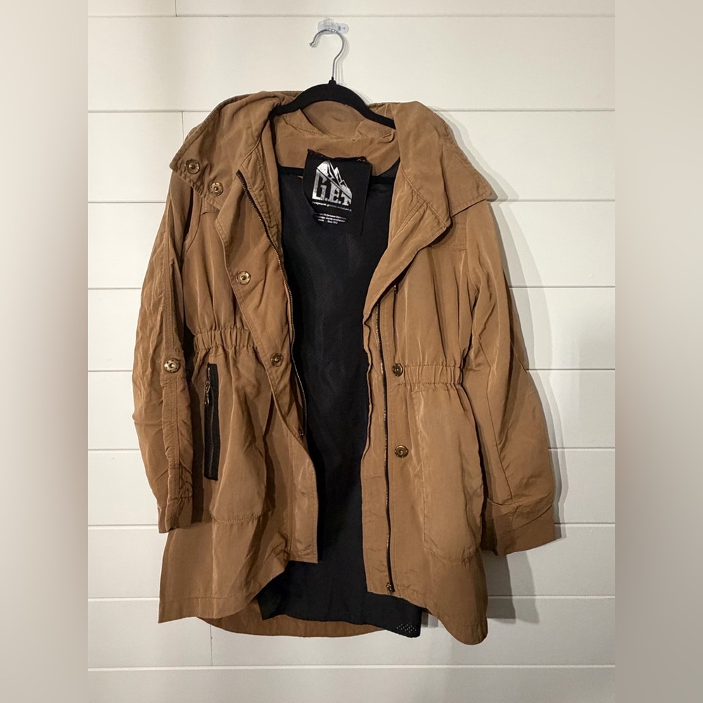 GET Women's Tan Utility Jacket - Picture 2 of 7